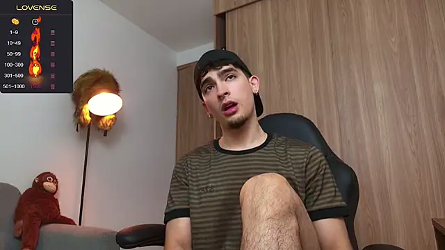 Snapshot of zenn_rush1 chatting on January 15, 2025, 11:32 am zenn rush1 online show from January 15, 2025, 11:32 am