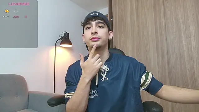 Snapshot of zenn_rush1 chatting on February 17, 2025, 1:33 pm zenn rush1 online show from February 17, 2025, 1:33 pm