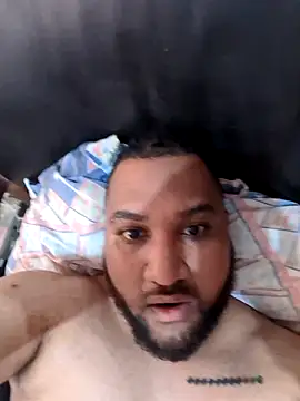 Snapshot of HornyGamerMW chatting on August 7, 2026, 4:40 am HornyGamerMW online show from August 7, 2026, 4:40 am