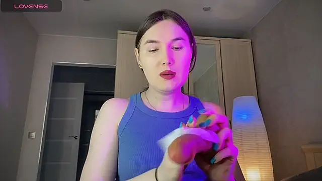 Snapshot of Maria_Bowie chatting on May 28, 2026, 5:37 am Maria Bowie online show from May 28, 2026, 5:37 am