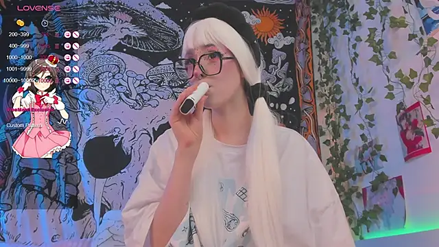 kissthasky online show from October 14, 2025, 8:09 pm