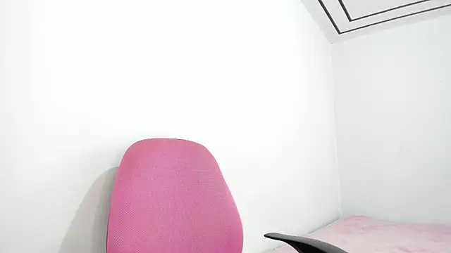 Anniie grey online show from February 19, 2025, 9:25 pm