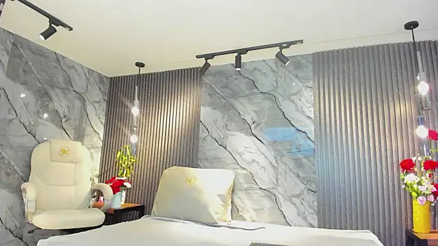 julietha taylor online show from February 18, 2026, 2:42 am