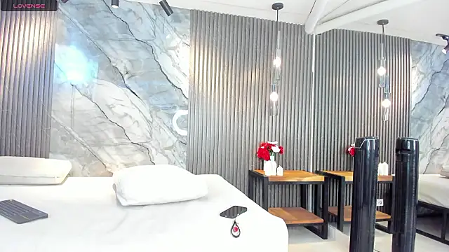 julietha taylor online show from February 4, 2026, 2:39 am