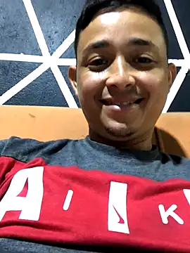 isacalejandroo online show from September 23, 2025, 1:56 am