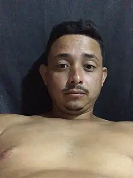 isacalejandroo online show from February 12, 2026, 6:51 pm