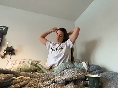 MissSwitch online show from December 19, 2024, 1:18 pm