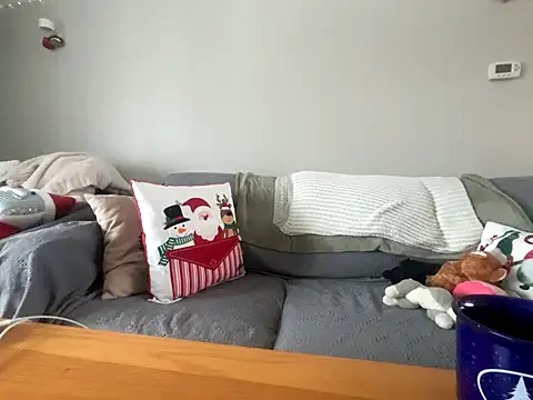 MissSwitch online show from November 18, 2025, 4:10 pm