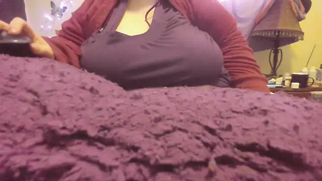 Snapshot of Alli_Kat chatting on March 11, 2025, 6:52 am Alli Kat online show from March 11, 2025, 6:52 am