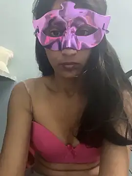 HotRiyacpl online show from November 15, 2025, 5:28 pm