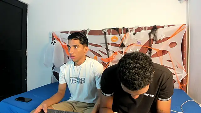 Snapshot of boys_yourparty chatting on October 23, 2025, 1:10 pm boys yourparty online show from October 23, 2025, 1:10 pm