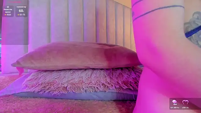 Snapshot of lil_hanna18 chatting on November 15, 2025, 8:57 pm lil hanna18 online show from November 15, 2025, 8:57 pm