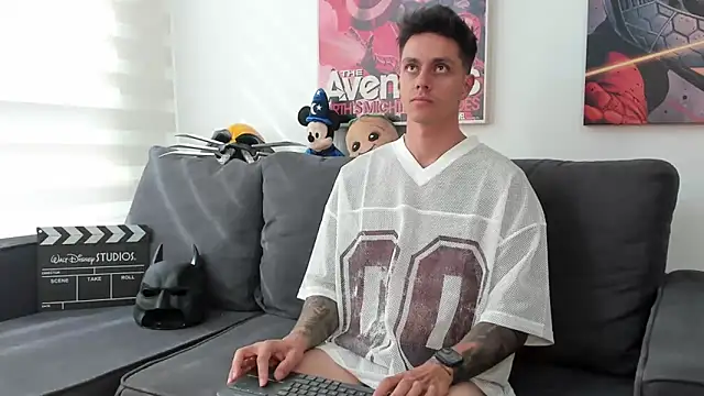 JeanBroc online show from November 6, 2025, 8:02 pm