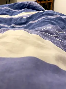 Lcrete online show from November 26, 2025, 3:56 pm