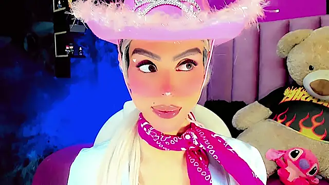 Snapshot of dollswit01 chatting on February 22, 2025, 10:31 pm dollswit01 online show from February 22, 2025, 10:31 pm