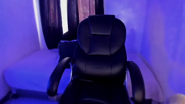 Snapshot of isabelithaa chatting on November 10, 2025, 4:12 pm isabelithaa online show from November 10, 2025, 4:12 pm