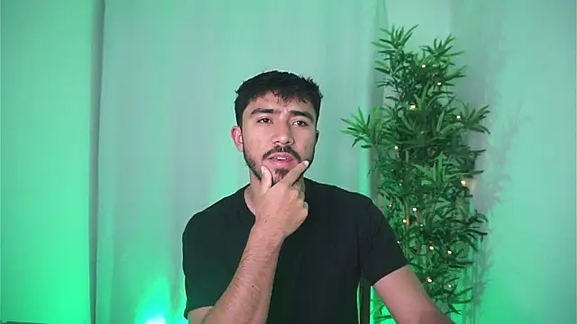 dam0n fr0st online show from November 3, 2025, 9:07 pm