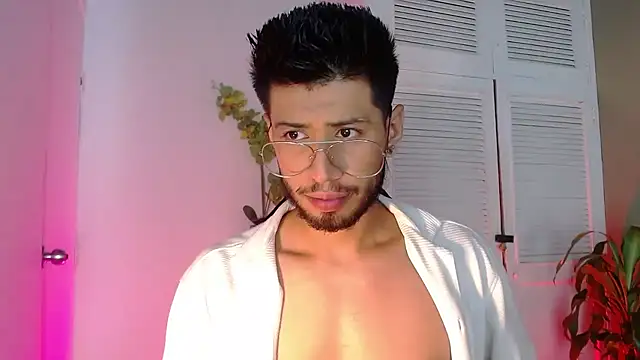 Snapshot of Colby_brown03 chatting on November 21, 2025, 7:35 pm Colby brown03 online show from November 21, 2025, 7:35 pm