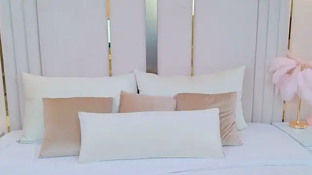 MarybethSnow online show from February 10, 2026, 5:12 pm