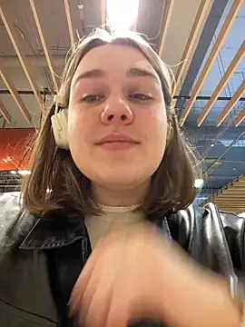 SuzieMurray online show from February 25, 2025, 8:14 am