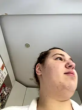 SuzieMurray online show from September 12, 2025, 9:53 am