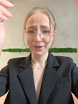 CaseyStar online show from February 2, 2025, 9:18 am