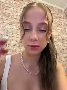 CaseyStar online show from November 15, 2025, 1:37 pm