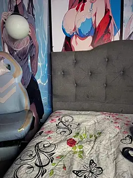 Im Little online show from April 22, 2026, 2:18 am