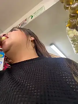 Snapshot of Tatiana_O chatting on December 2, 2025, 3:14 pm Tatiana O online show from December 2, 2025, 3:14 pm