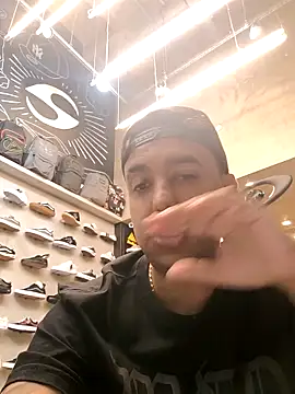 Snapshot of FABINHOSEOAU chatting on November 20, 2025, 10:20 pm FABINHOSEOAU online show from November 20, 2025, 10:20 pm