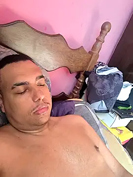 Snapshot of FABINHOSEOAU chatting on November 13, 2025, 11:25 am FABINHOSEOAU online show from November 13, 2025, 11:25 am