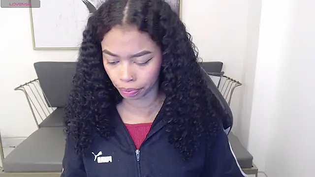 Shenna brunette  online show from February 19, 2025, 1:06 pm