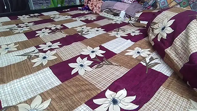 Snapshot of sexy-honey09 chatting on November 10, 2025, 3:17 pm sexy-honey09 online show from November 10, 2025, 3:17 pm