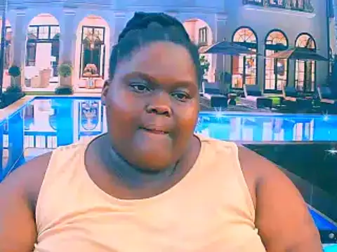 Snapshot of EbonyHotBuns chatting on December 1, 2025, 9:10 am EbonyHotBuns online show from December 1, 2025, 9:10 am