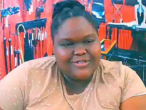 Snapshot of EbonyHotBuns chatting on November 17, 2025, 10:14 pm EbonyHotBuns online show from November 17, 2025, 10:14 pm