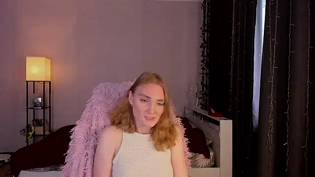 ReddHotPipper online show from November 27, 2025, 2:45 am