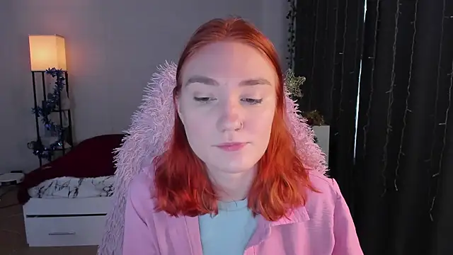 ReddHotPipper online show from December 23, 2025, 3:50 am