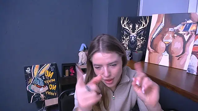 Snapshot of MissOliviaa_ chatting on November 23, 2025, 4:39 pm MissOliviaa online show from November 23, 2025, 4:39 pm