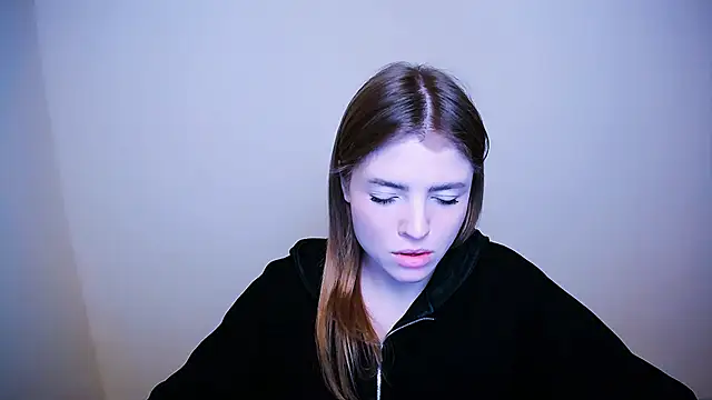 Snapshot of MissOliviaa_ chatting on February 11, 2025, 1:20 pm MissOliviaa  online show from February 11, 2025, 1:20 pm