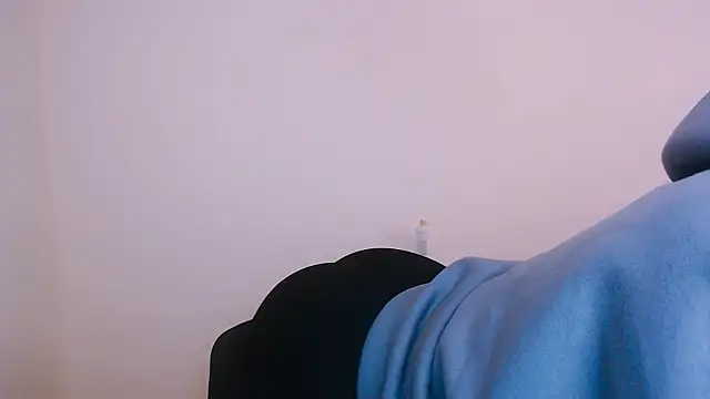 Snapshot of MissOliviaa_ chatting on January 15, 2025, 8:41 am MissOliviaa  online show from January 15, 2025, 8:41 am