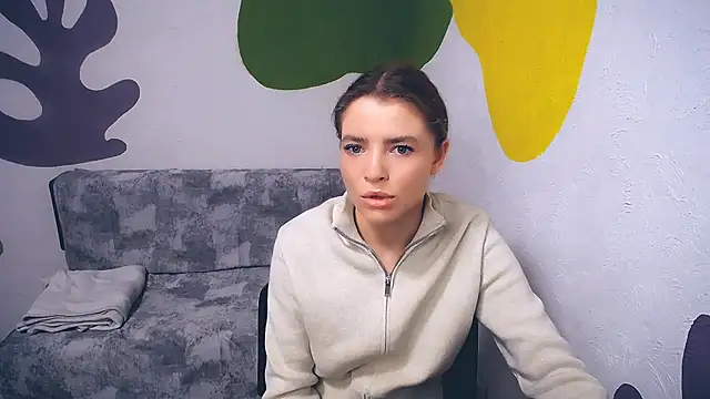 Snapshot of MissOliviaa_ chatting on December 2, 2025, 7:32 am MissOliviaa online show from December 2, 2025, 7:32 am