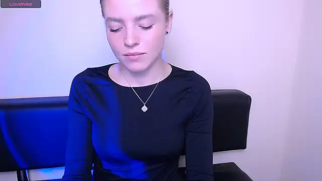 Snapshot of MissOliviaa_ chatting on October 28, 2025, 1:54 pm MissOliviaa  online show from October 28, 2025, 1:54 pm