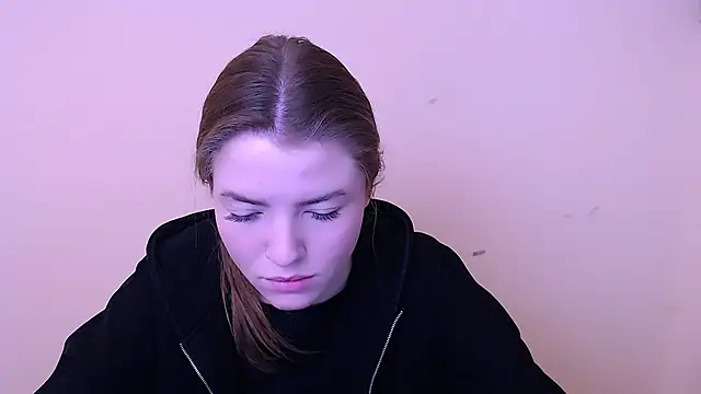 Snapshot of MissOliviaa_ chatting on January 16, 2025, 8:33 am MissOliviaa  online show from January 16, 2025, 8:33 am