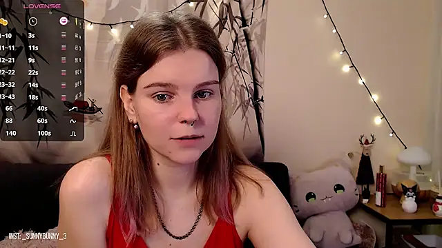 Snapshot of Moona_xx chatting on January 22, 2025, 9:21 pm Moona xx online show from January 22, 2025, 9:21 pm