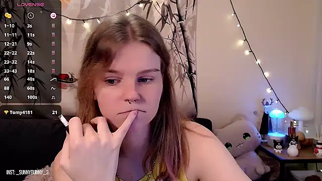 Snapshot of Moona_xx chatting on January 26, 2025, 10:02 pm Moona xx online show from January 26, 2025, 10:02 pm