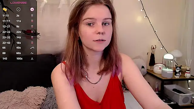 Snapshot of Moona_xx chatting on January 10, 2025, 10:04 pm Moona xx online show from January 10, 2025, 10:04 pm