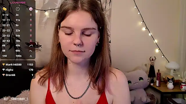 Snapshot of Moona_xx chatting on January 23, 2025, 12:25 am Moona xx online show from January 23, 2025, 12:25 am