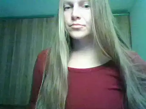 Evasapples online show from October 10, 2025, 7:36 pm