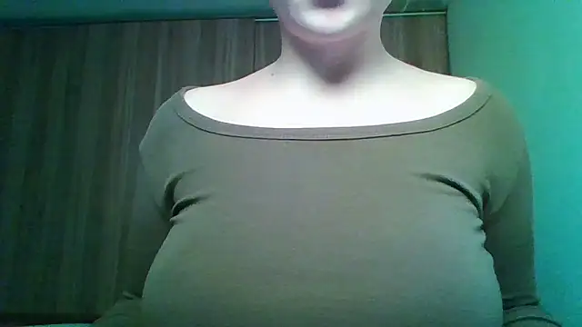 Evasapples online show from November 23, 2025, 5:12 pm