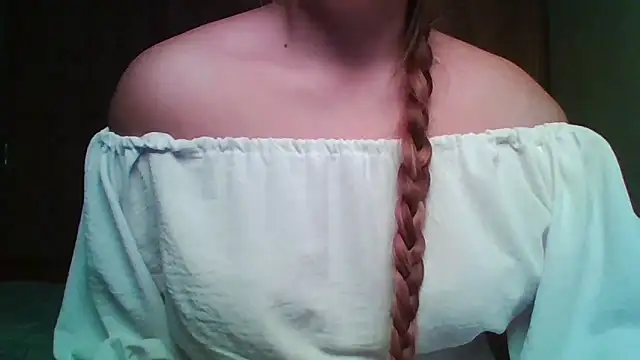 Evasapples online show from November 6, 2025, 2:32 pm